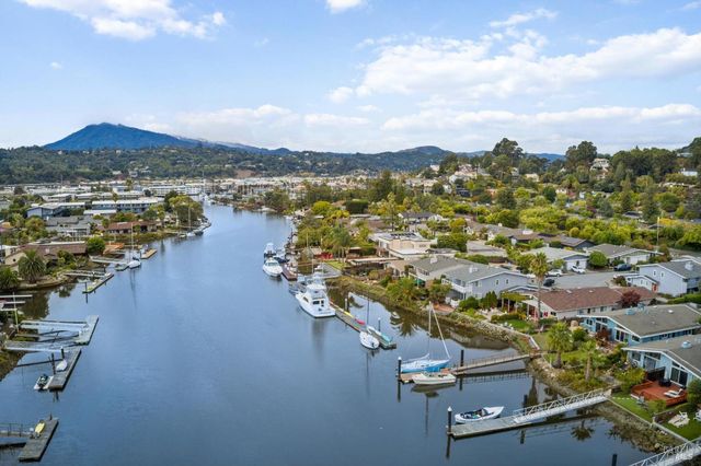 20 Porto Bello Dr, San Rafael, CA 94901