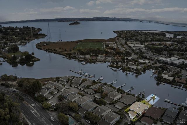 20 Porto Bello Dr, San Rafael, CA 94901