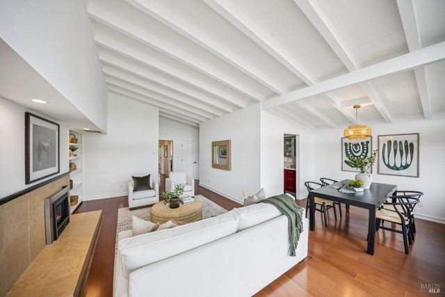 20 Porto Bello Dr, San Rafael, CA 94901