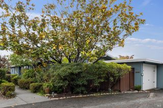 20 Porto Bello Dr, San Rafael, CA 94901