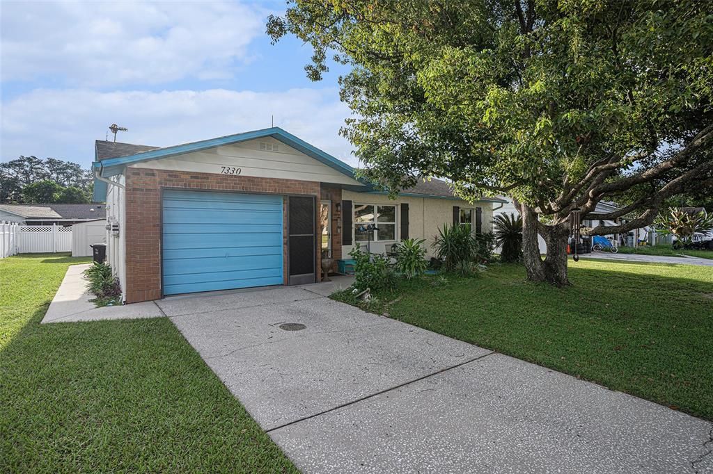7330 LANDOVER DRIVE, Zephyrhills, FL 33540