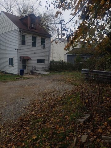 18 Sprain St, Fineview, PA 15212