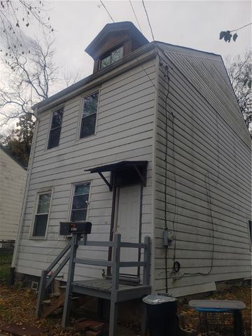 18 Sprain St, Fineview, PA 15212