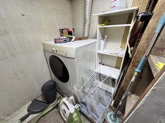 1379 Evergreen Avenue, Rotterdam, NY 12306