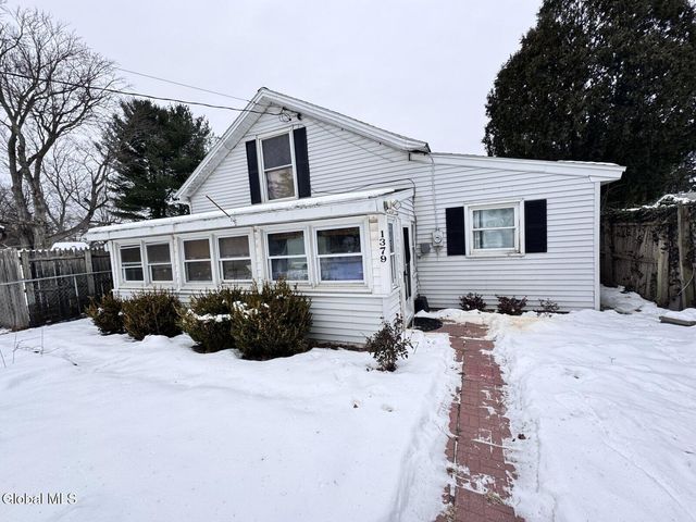 1379 Evergreen Avenue, Rotterdam, NY 12306