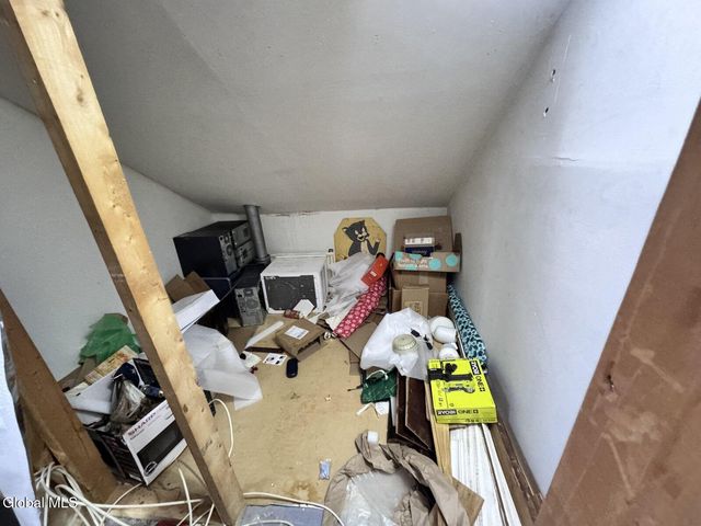 1379 Evergreen Avenue, Rotterdam, NY 12306