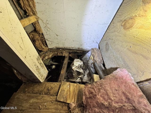 1379 Evergreen Avenue, Rotterdam, NY 12306