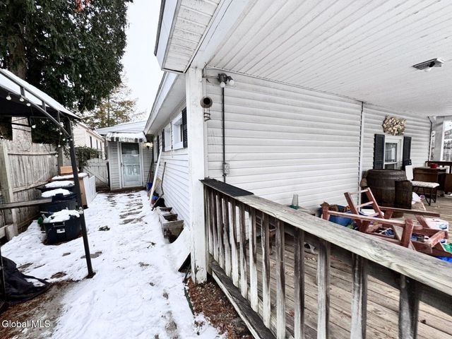 1379 Evergreen Avenue, Rotterdam, NY 12306