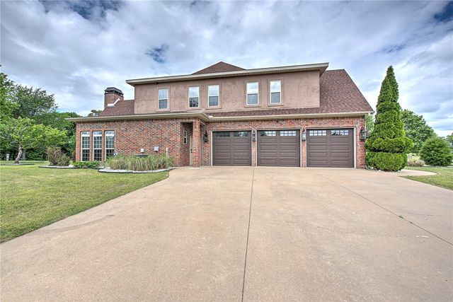 3640 W Howard Nickell Road, Fayetteville, AR 72704