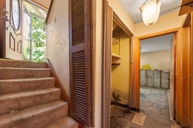 5801 E 17th St N, Wichita, KS 67208