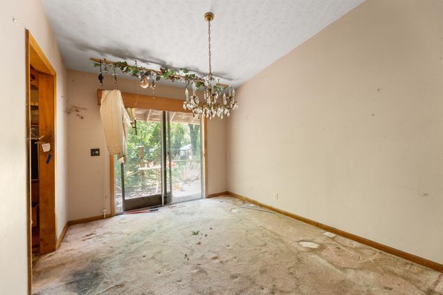 5801 E 17th St N, Wichita, KS 67208