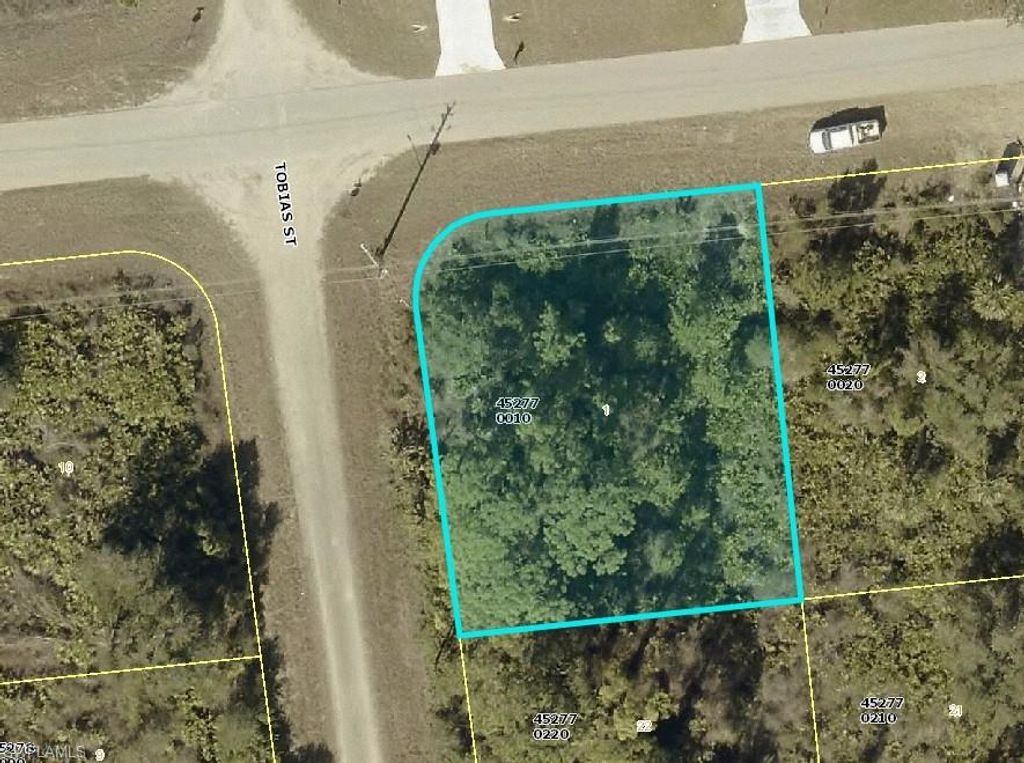 673 Windermere DR, LEHIGH ACRES, FL 33972 — exterior
