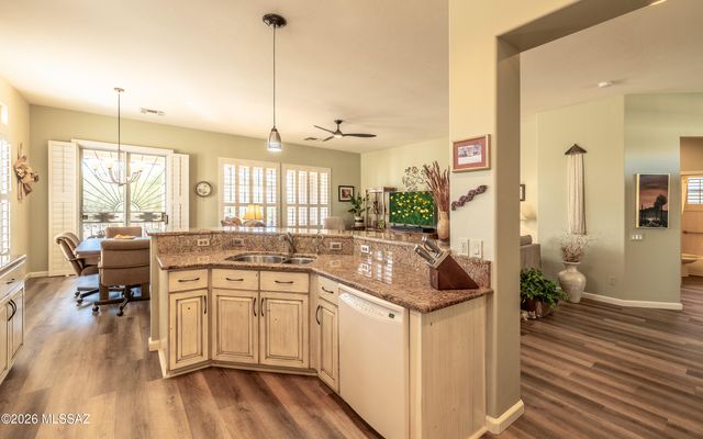 13094 N Rivercane Loop, Marana, AZ 85658