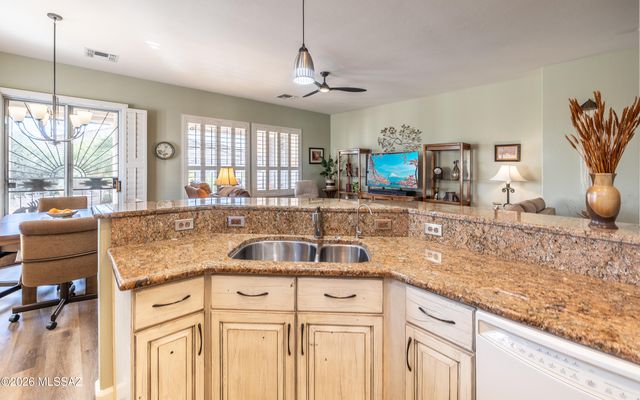 13094 N Rivercane Loop, Marana, AZ 85658