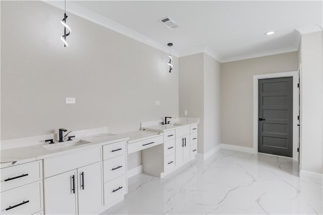 37 Deer Canyon Drive, Auburn, GA 30011