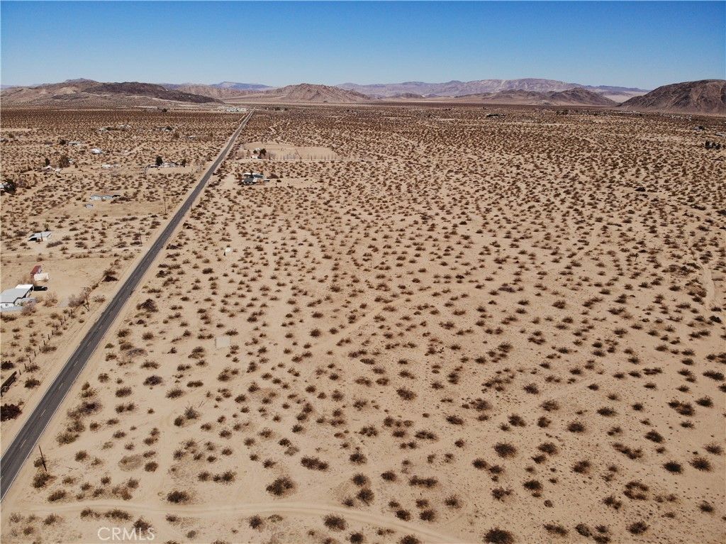 Image 10 of property listing at 1155 Belfield Boulevard, Landers, CA 92285