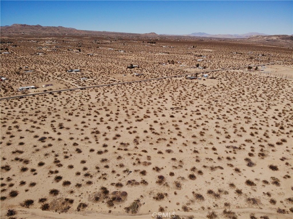 Image 12 of property listing at 1155 Belfield Boulevard, Landers, CA 92285