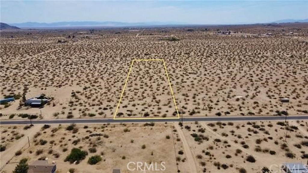 Image 3 of property listing at 1155 Belfield Boulevard, Landers, CA 92285