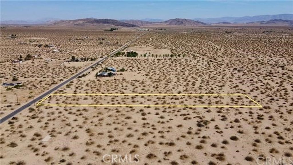 Image 5 of property listing at 1155 Belfield Boulevard, Landers, CA 92285
