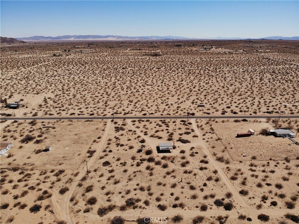 Image 8 of property listing at 1155 Belfield Boulevard, Landers, CA 92285