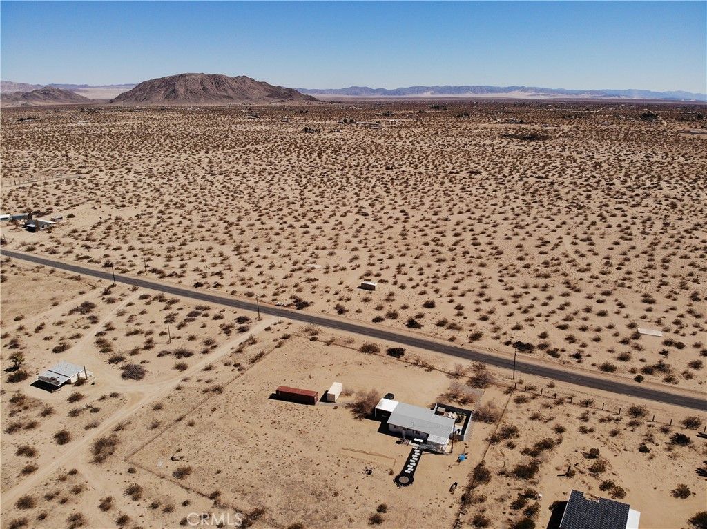 Image 9 of property listing at 1155 Belfield Boulevard, Landers, CA 92285