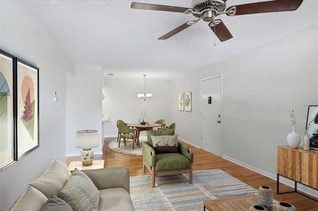 Image 12 of property listing at 630 BIRD BAY DRIVE E 205, Venice, FL 34285