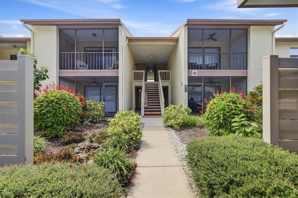 Image 3 of property listing at 630 BIRD BAY DRIVE E 205, Venice, FL 34285