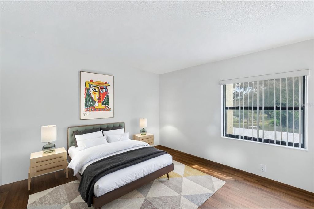 Image 25 of property listing at 630 BIRD BAY DRIVE E 205, Venice, FL 34285