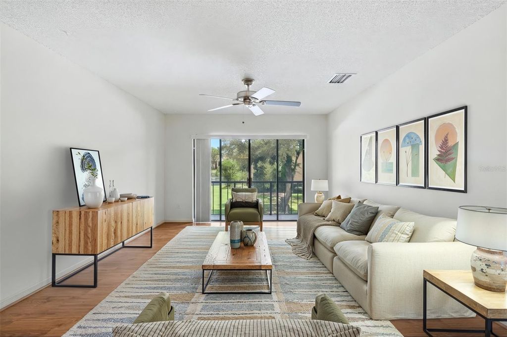 Image 6 of property listing at 630 BIRD BAY DRIVE E 205, Venice, FL 34285
