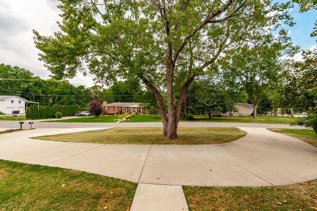 140 La Plaza Dr, Hendersonville, TN 37075