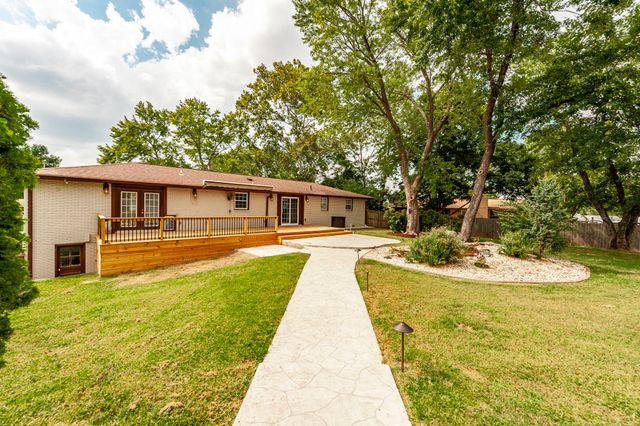 140 La Plaza Dr, Hendersonville, TN 37075