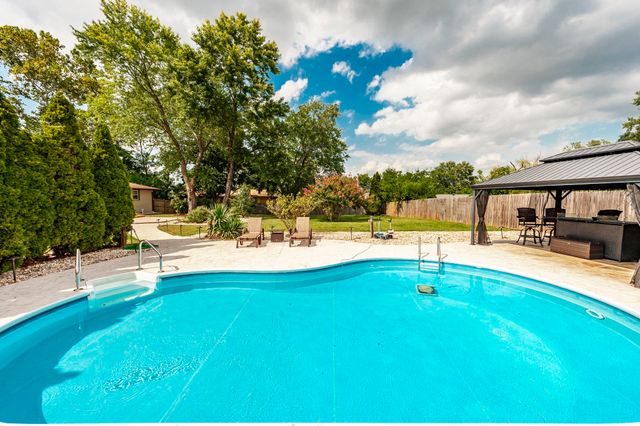 140 La Plaza Dr, Hendersonville, TN 37075
