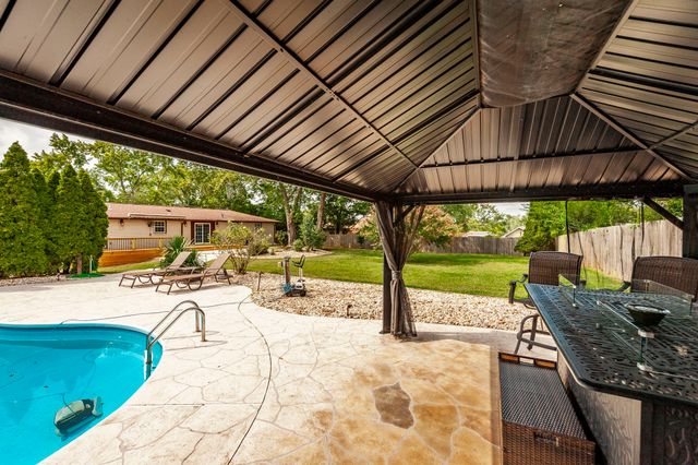 140 La Plaza Dr, Hendersonville, TN 37075