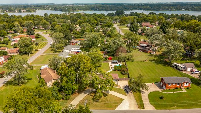 140 La Plaza Dr, Hendersonville, TN 37075