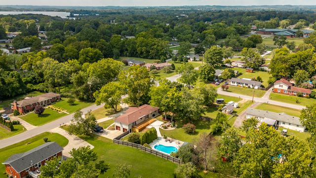 140 La Plaza Dr, Hendersonville, TN 37075