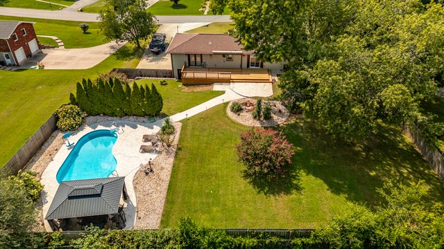 140 La Plaza Dr, Hendersonville, TN 37075