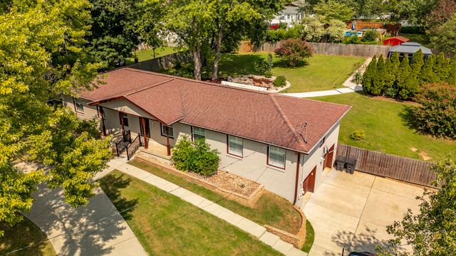 140 La Plaza Dr, Hendersonville, TN 37075