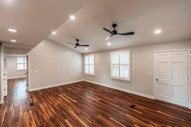 140 La Plaza Dr, Hendersonville, TN 37075