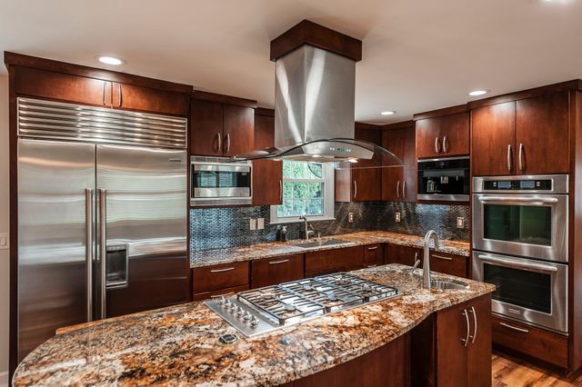 140 La Plaza Dr, Hendersonville, TN 37075