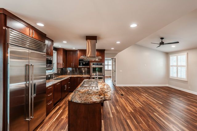 140 La Plaza Dr, Hendersonville, TN 37075