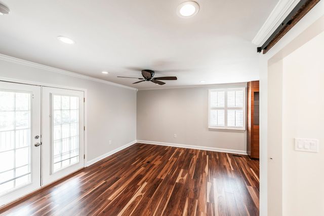 140 La Plaza Dr, Hendersonville, TN 37075