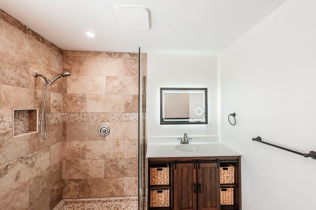 140 La Plaza Dr, Hendersonville, TN 37075