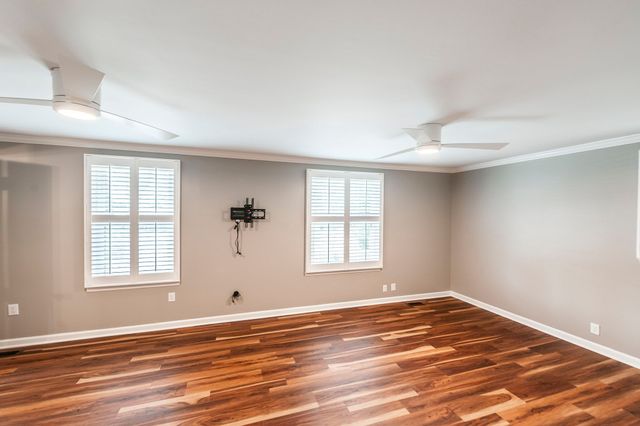 140 La Plaza Dr, Hendersonville, TN 37075