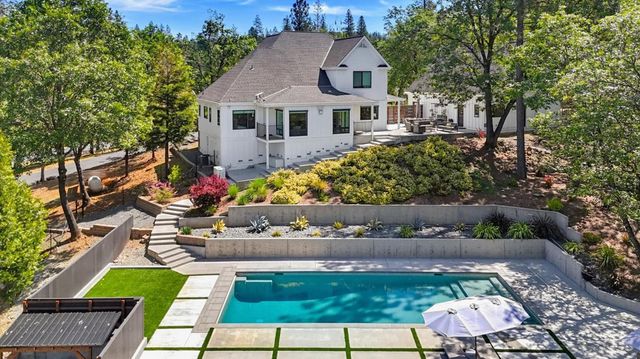 12184 Logans Run Ct, Grass Valley, CA 95945