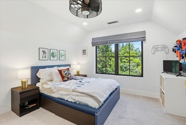 12184 Logans Run Ct, Grass Valley, CA 95945