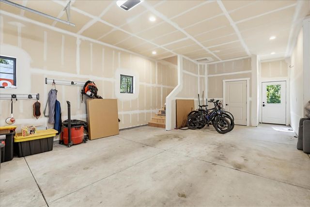 12184 Logans Run Ct, Grass Valley, CA 95945