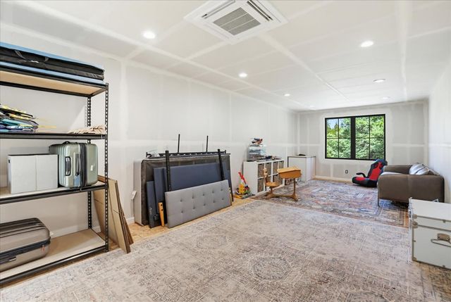 12184 Logans Run Ct, Grass Valley, CA 95945