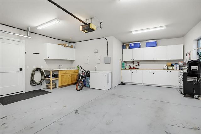 12184 Logans Run Ct, Grass Valley, CA 95945