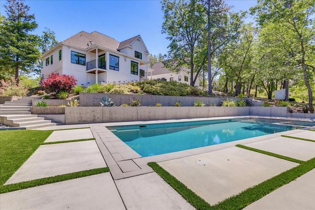 12184 Logans Run Ct, Grass Valley, CA 95945