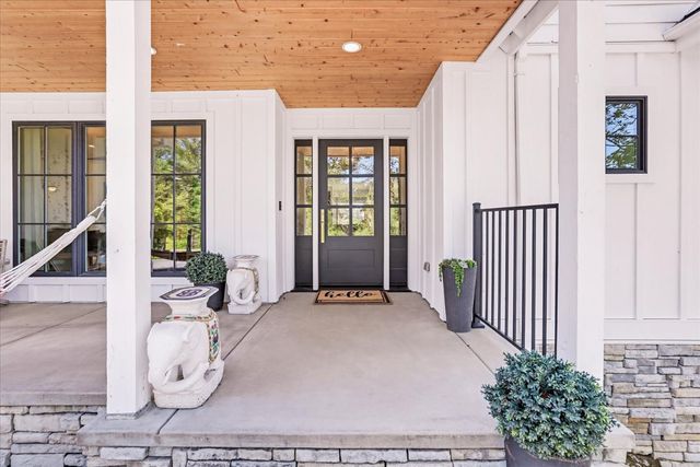 12184 Logans Run Ct, Grass Valley, CA 95945